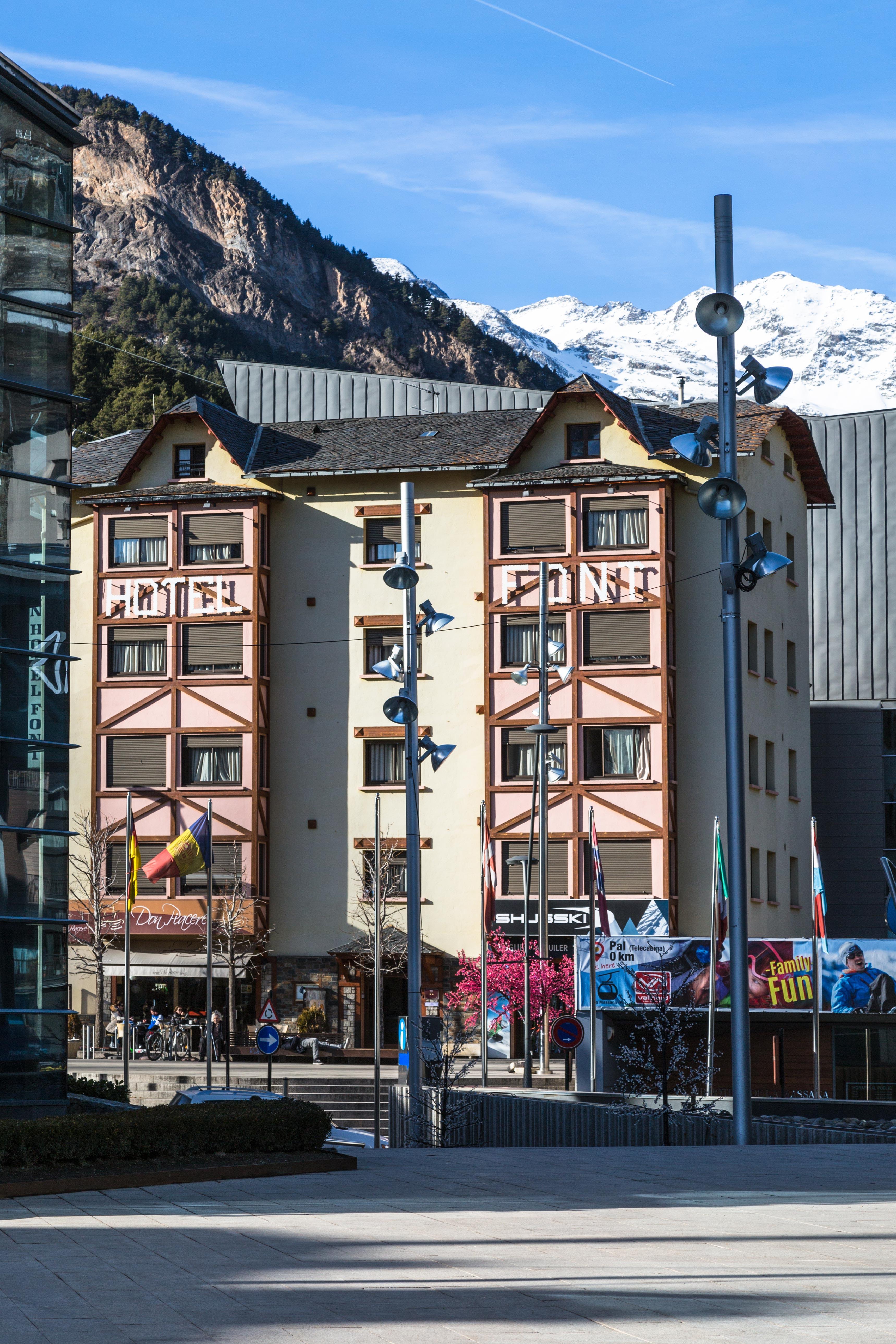 Font Andorra Hostel La Massana Buitenkant foto