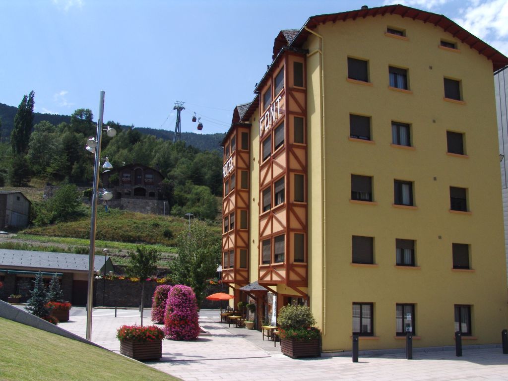 Font Andorra Hostel La Massana Buitenkant foto